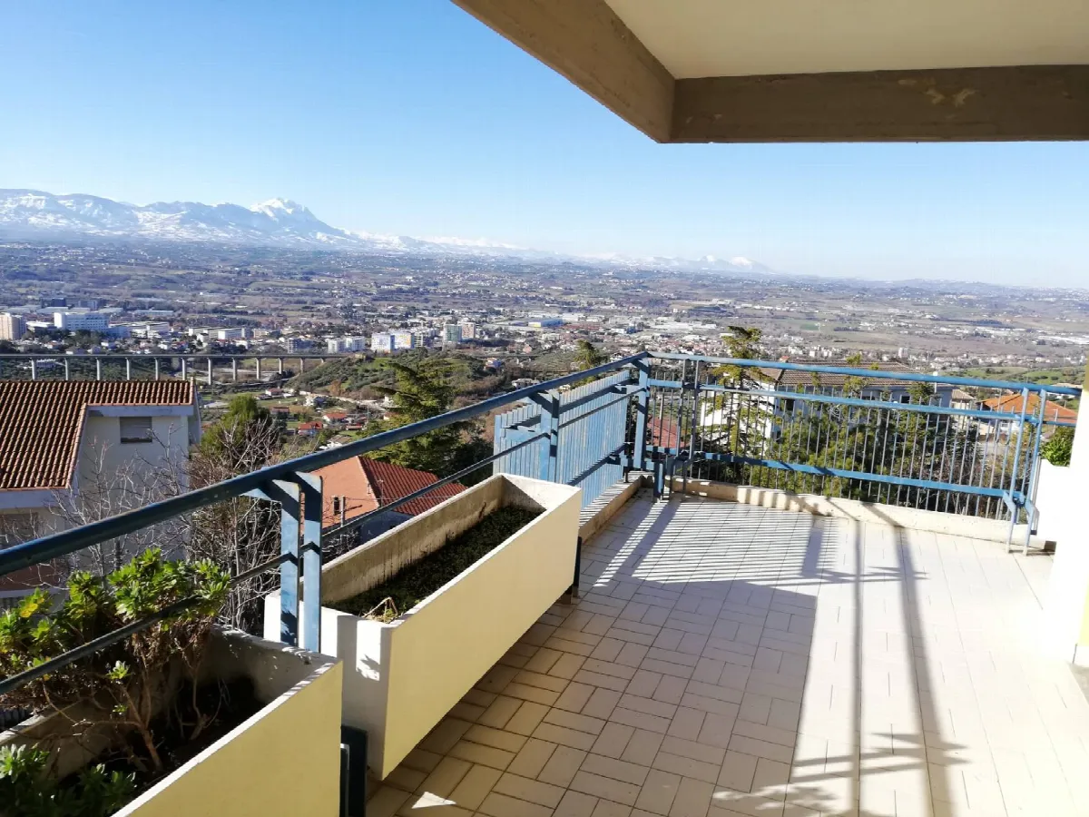 Appartamento in vendita a Chieti, Chieti Città - foto 2