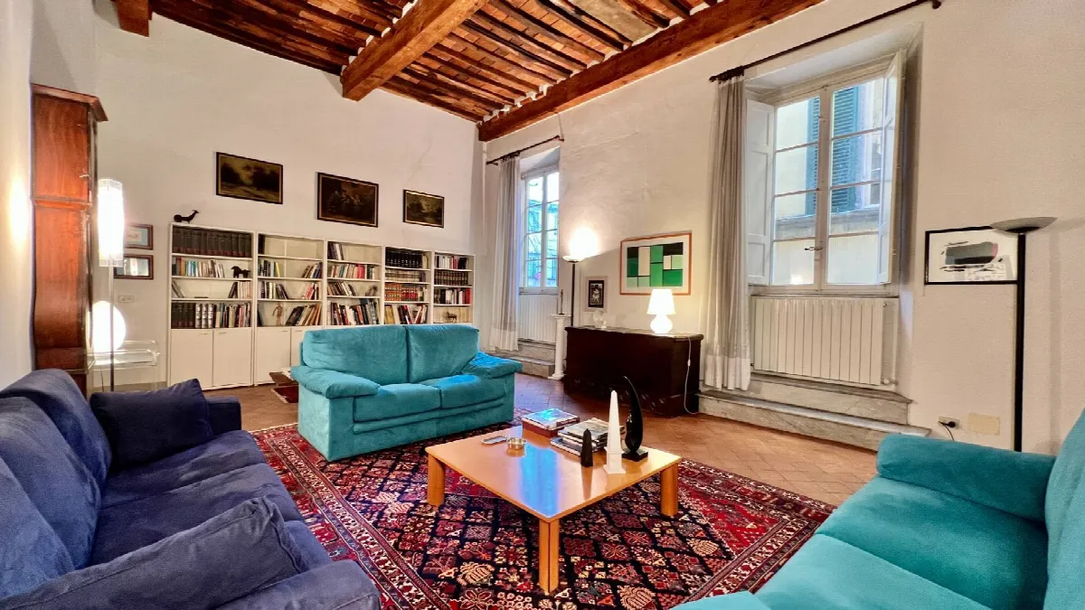 Appartamento in vendita a Lucca, Centro Storico - foto 2