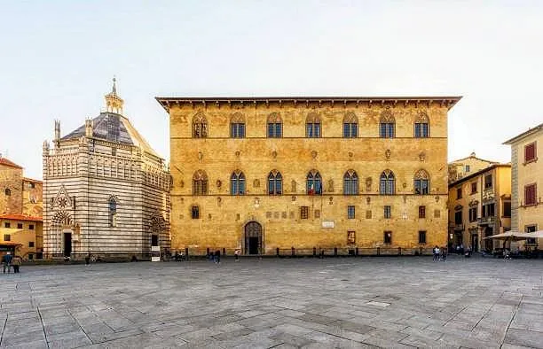 Appartamento in vendita a Pistoia, Centro - foto 3
