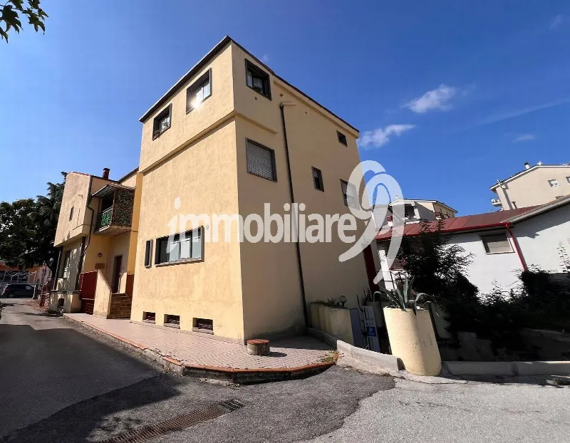 Appartamento in vendita a L'Aquila - foto 1