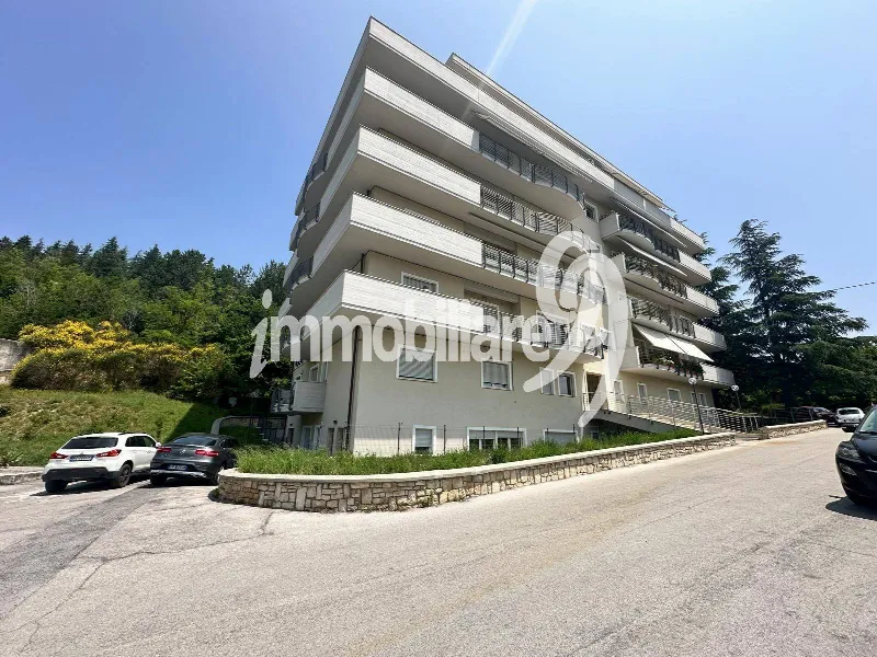 Appartamento in vendita a L'Aquila, Centro Storico - foto 1