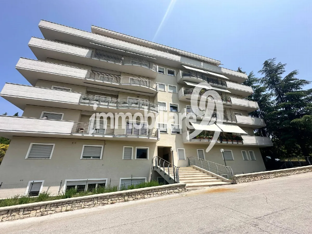 Appartamento in vendita a L'Aquila, Centro Storico - foto 2