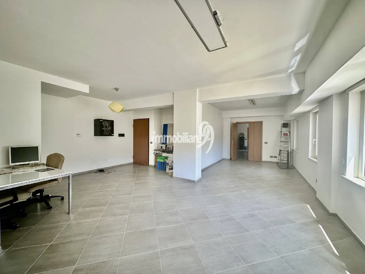 Appartamento in vendita a L'Aquila, Centro Storico - foto 5