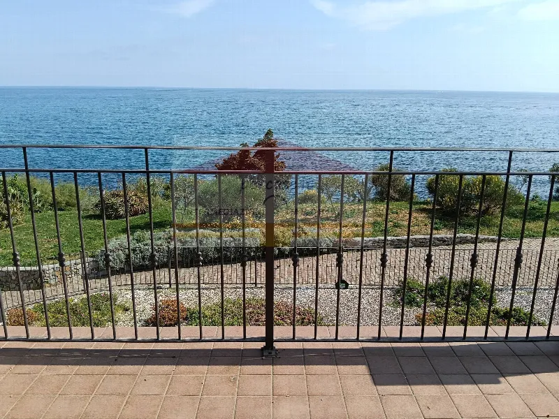 Appartamento in vendita a Cipressa - foto 1