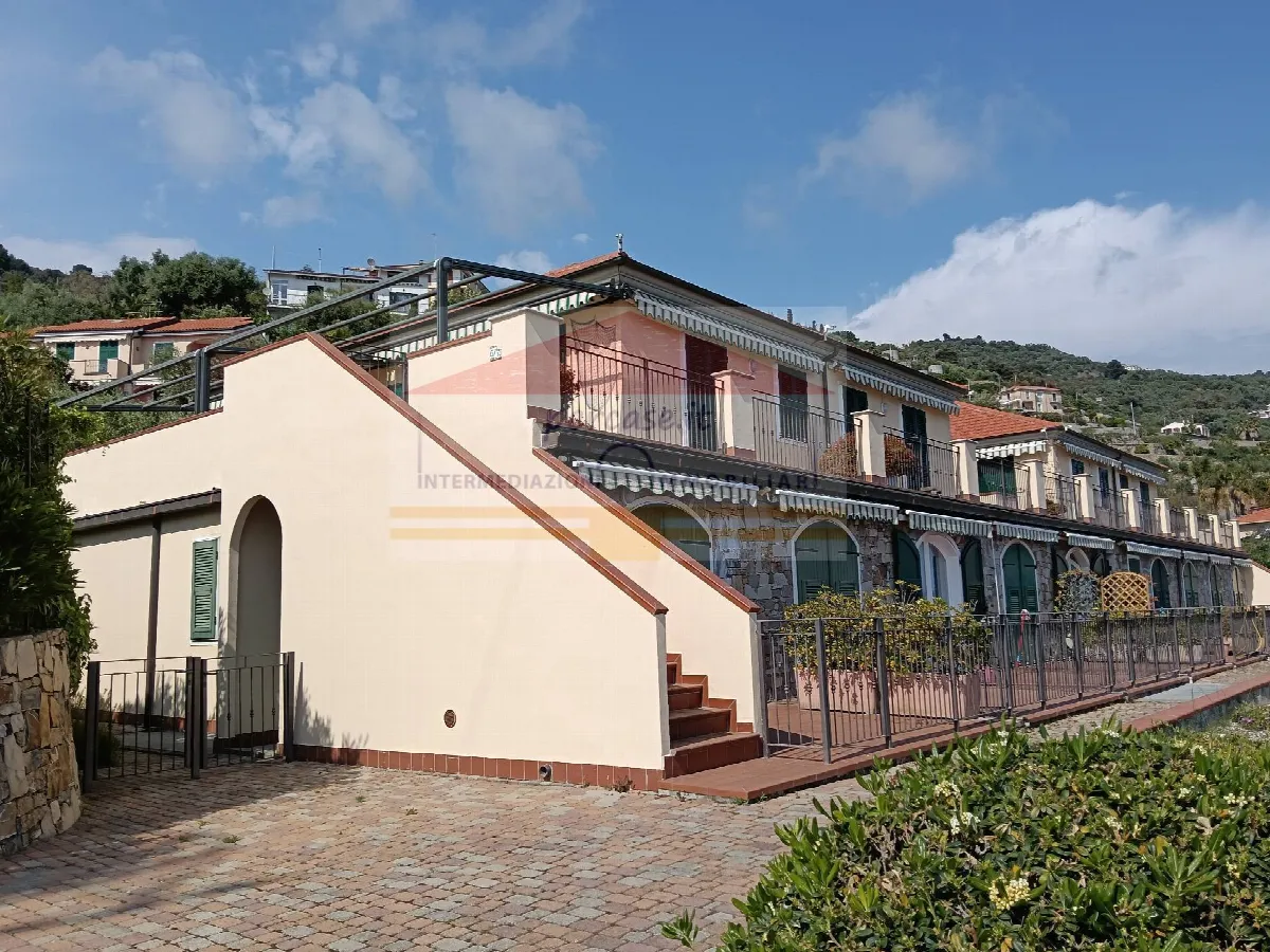 Appartamento in vendita a Cipressa - foto 2