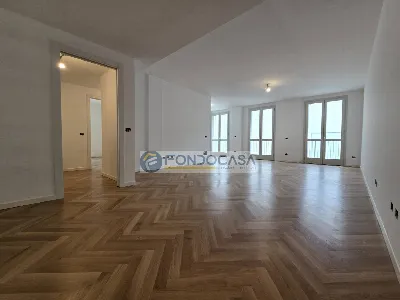 Appartamento in vendita a Pavia, Centro - foto 1