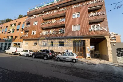Appartamento in vendita a Milano, Viale ce... - foto 1