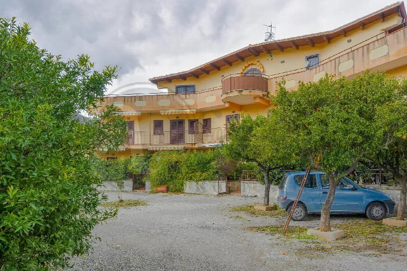Appartamento in vendita a Laureana Cilento - foto 1