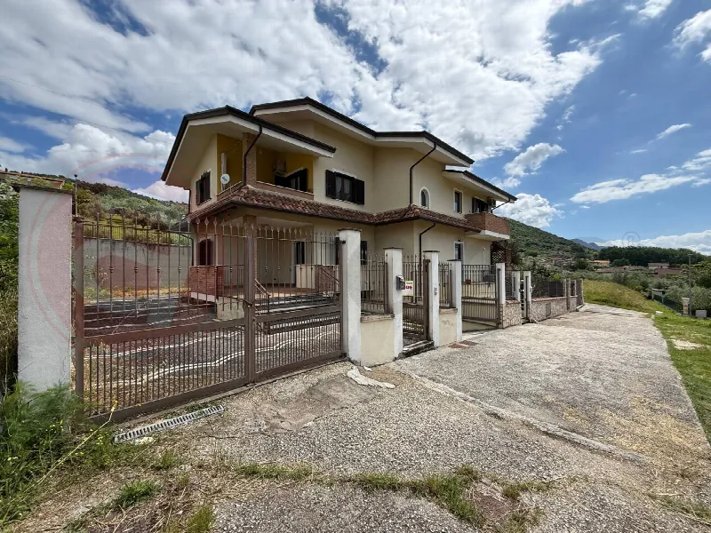 Appartamento in vendita a Colfelice - foto 1