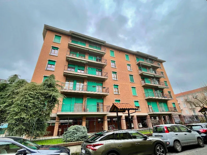 Appartamento in vendita ad Alessandria, Piazza Genova, Ospedale, Borgo Rovereto, Piscina - foto 1
