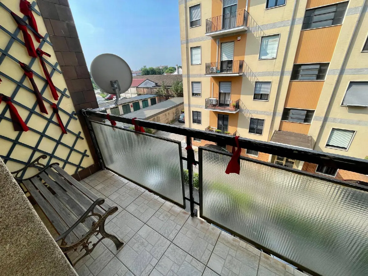 Appartamento in vendita ad Alessandria, Pista, Europa - foto 2