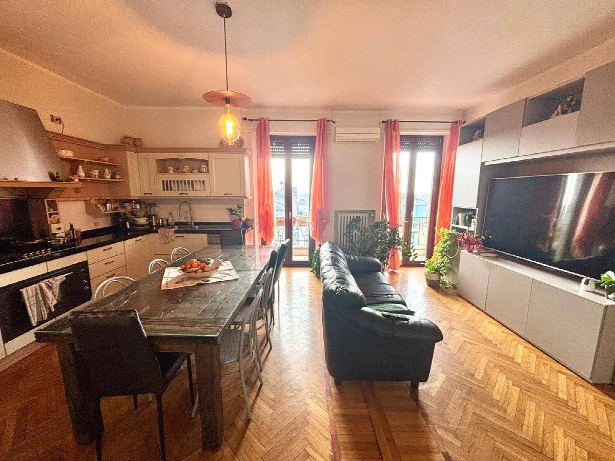 Appartamento in vendita ad Alessandria, Centro - foto 2