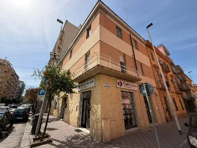 Appartamento in vendita a Cagliari, San be... - foto 2