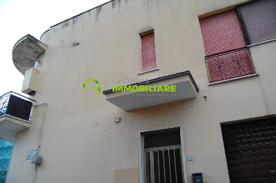 Appartamento in vendita a Cisterna di Lati... - foto 1