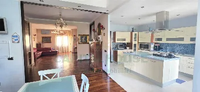 Appartamento in vendita a Caserta, Centro - foto 1