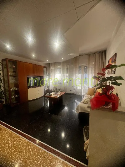Appartamento in vendita a Savona, Oltrelet... - foto 1