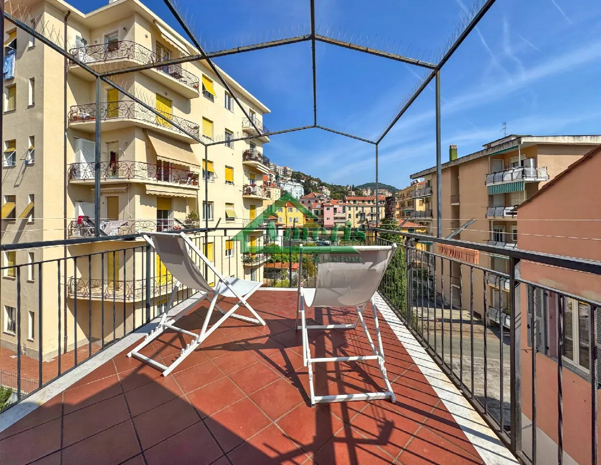 Appartamento in vendita a Imperia, Porto Maurizio - foto 2