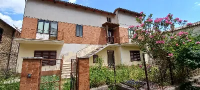 Appartamento in vendita a Santa Vittoria i... - foto 2