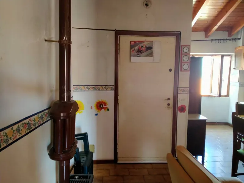 Appartamento in vendita a Azzio - foto 1