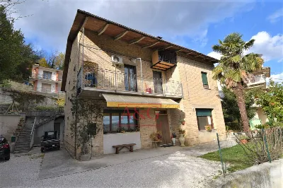 Appartamento in vendita ad Amandola - foto 1