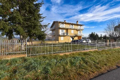 Appartamento in vendita a Santa Vittoria i... - foto 1