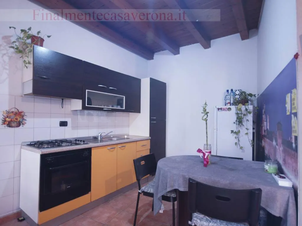 Appartamento in vendita a Verona, Santa Lucia, Golosine, Zona Fiera - foto 2