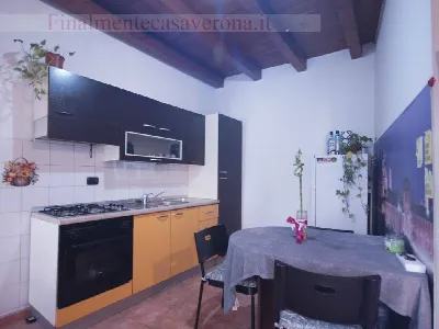 Appartamento in vendita a Verona, Santa Lu... - foto 2