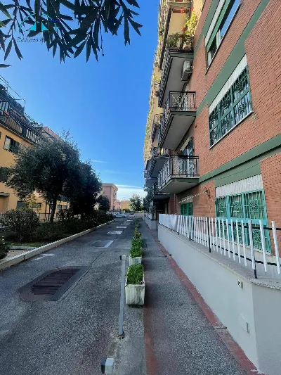 Appartamento in vendita a Roma, Alessandri... - foto 2