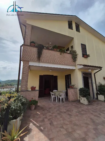 Appartamento in vendita a Fara in Sabina - foto 1