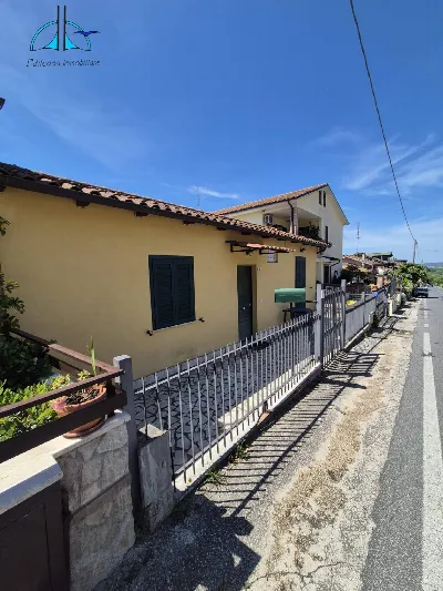 Appartamento in vendita a Fara in Sabina - foto 1