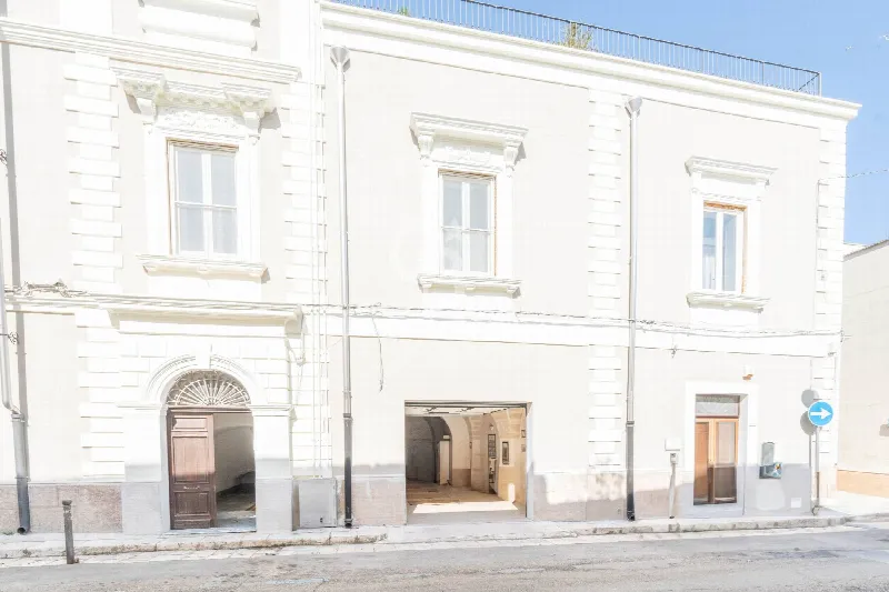 Appartamento in vendita a Brindisi, Centro Storico, Cappuccini, Commenda - foto 1