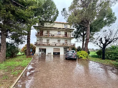 Appartamento in vendita a Monsampolo del T... - foto 1