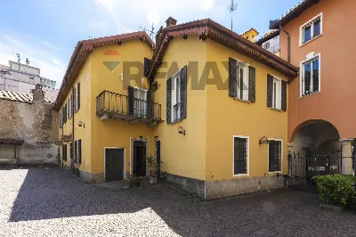 Appartamento in vendita a Varese, Centro, ... - foto 2