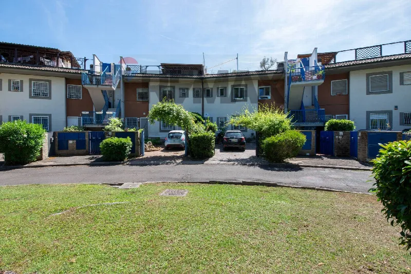 Appartamento in vendita a Roma, Axa, Casal Palocco, Infernetto - foto 1
