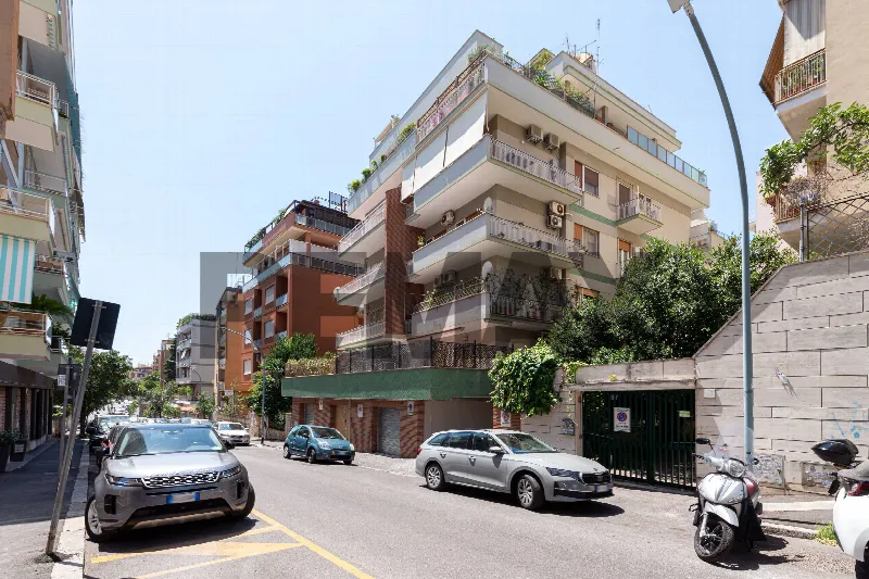 Appartamento in vendita a Roma, Balduina, Medaglie D'oro, Degli Eroi - foto 1