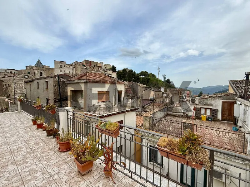 Appartamento in vendita a Prizzi - foto 1