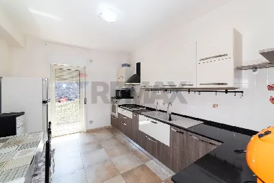 Appartamento in vendita a Camporotondo Etn... - foto 1