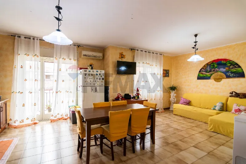 Appartamento in vendita ad Aci Sant'Antonio - foto 1