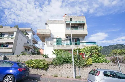 Appartamento in vendita a Nizza di Sicilia - foto 2