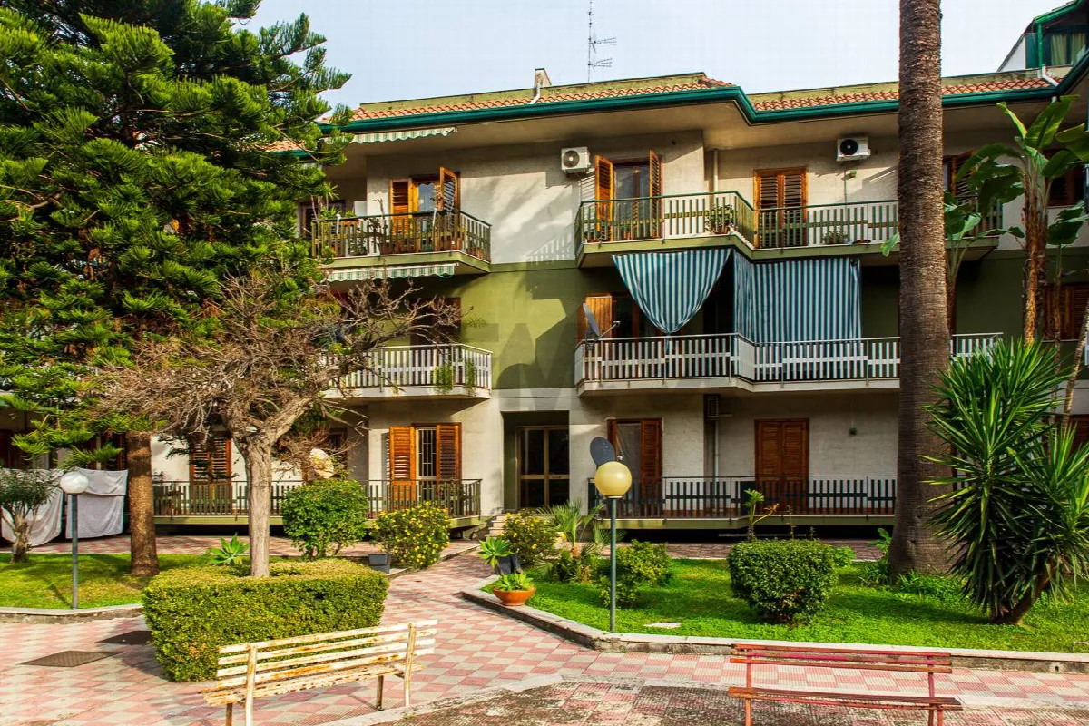 Appartamento in vendita ad Aci Catena - foto 2