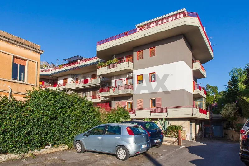 Appartamento in vendita ad Aci Castello - foto 1
