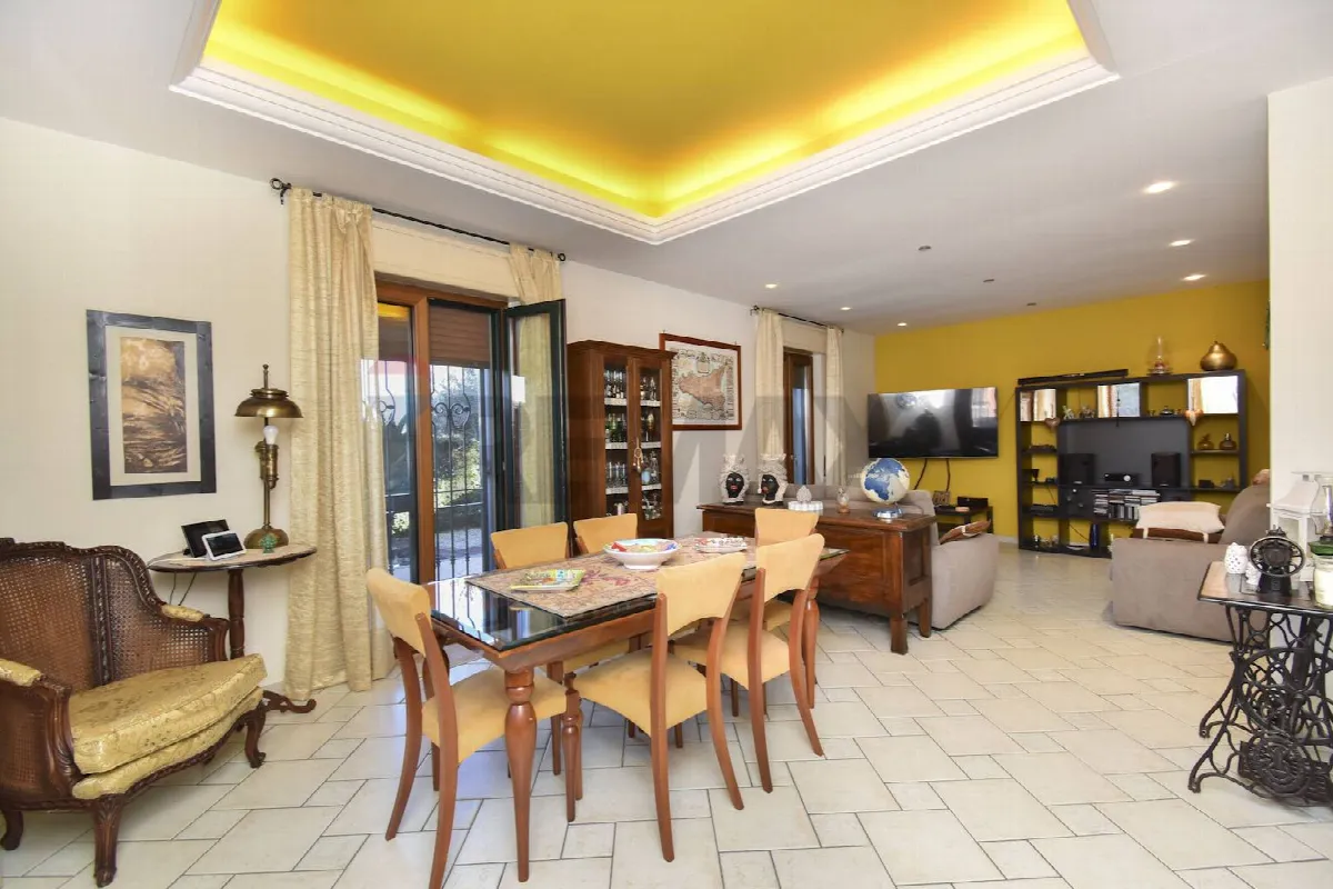 Appartamento in vendita ad Aci Castello - foto 3