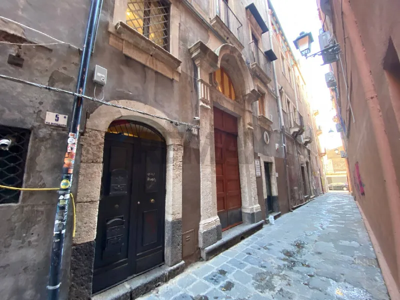 Appartamento in vendita a Catania, Centro Storico, Porto - foto 1