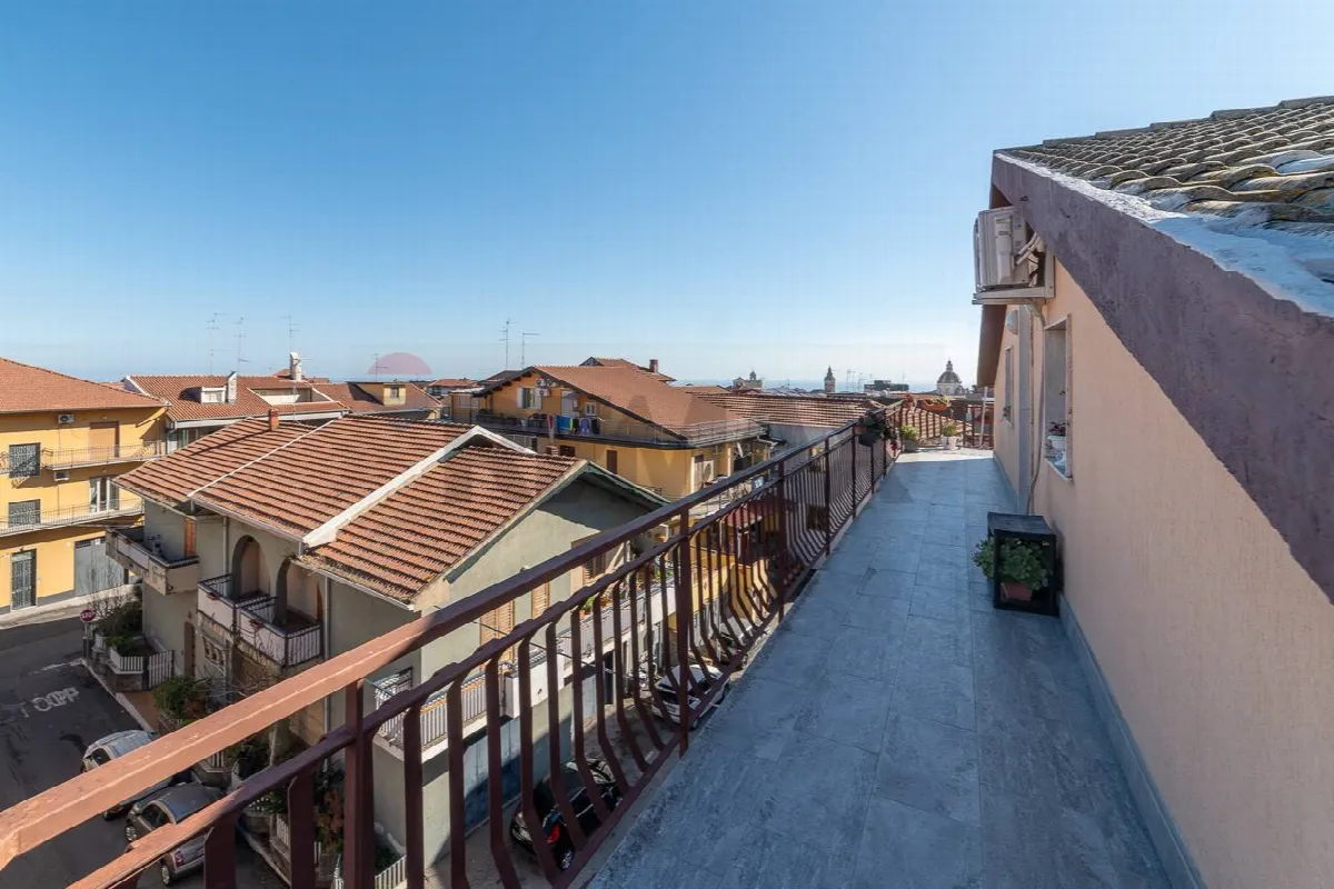 Appartamento in vendita ad Aci Sant'Antonio - foto 3