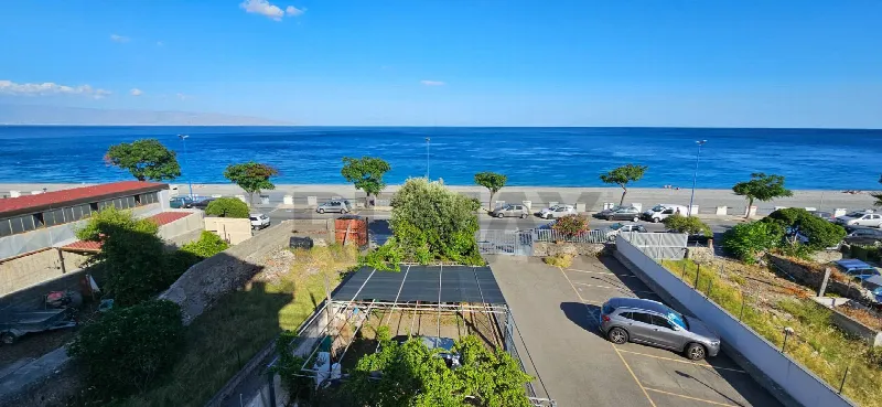 Appartamento in vendita ad Alì Terme - foto 1
