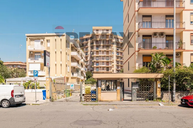Appartamento in vendita a Catania, Vulcania, Borgo - foto 1