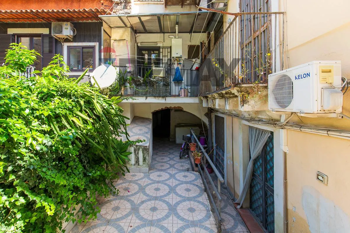 Appartamento in vendita a Catania, Centro Storico, Porto - foto 4