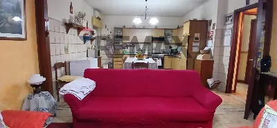Appartamento in vendita a Fiumefreddo di S... - foto 2
