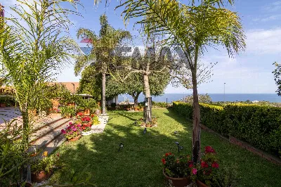 Appartamento in vendita a Aci Castello - foto 1