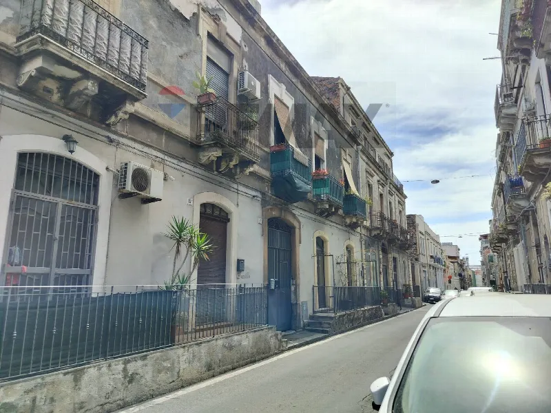 Appartamento in vendita a Catania, Centro Storico, Porto - foto 1
